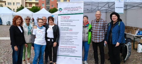 La Carovana della salute a Bolzano in piazza Tribunale