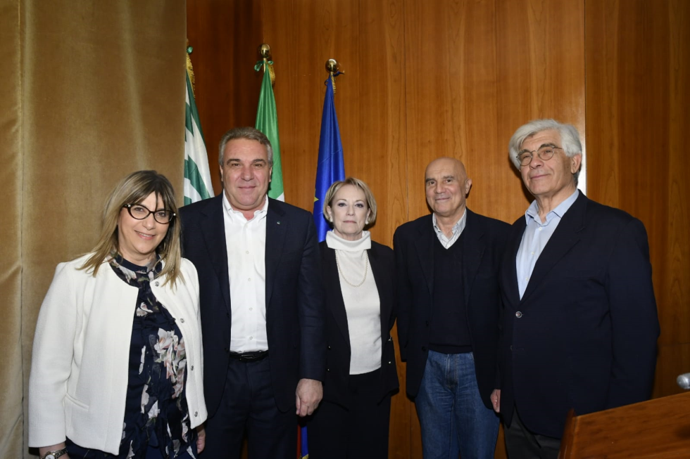 imm_209_imm_816_foto-elezione.png